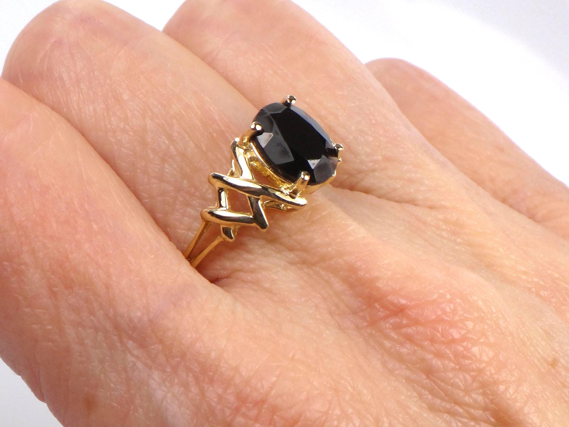 Vintage 10k Yellow Gold Oval Cut Black Onyx Ring, Size 6.75-BelmarJewelers