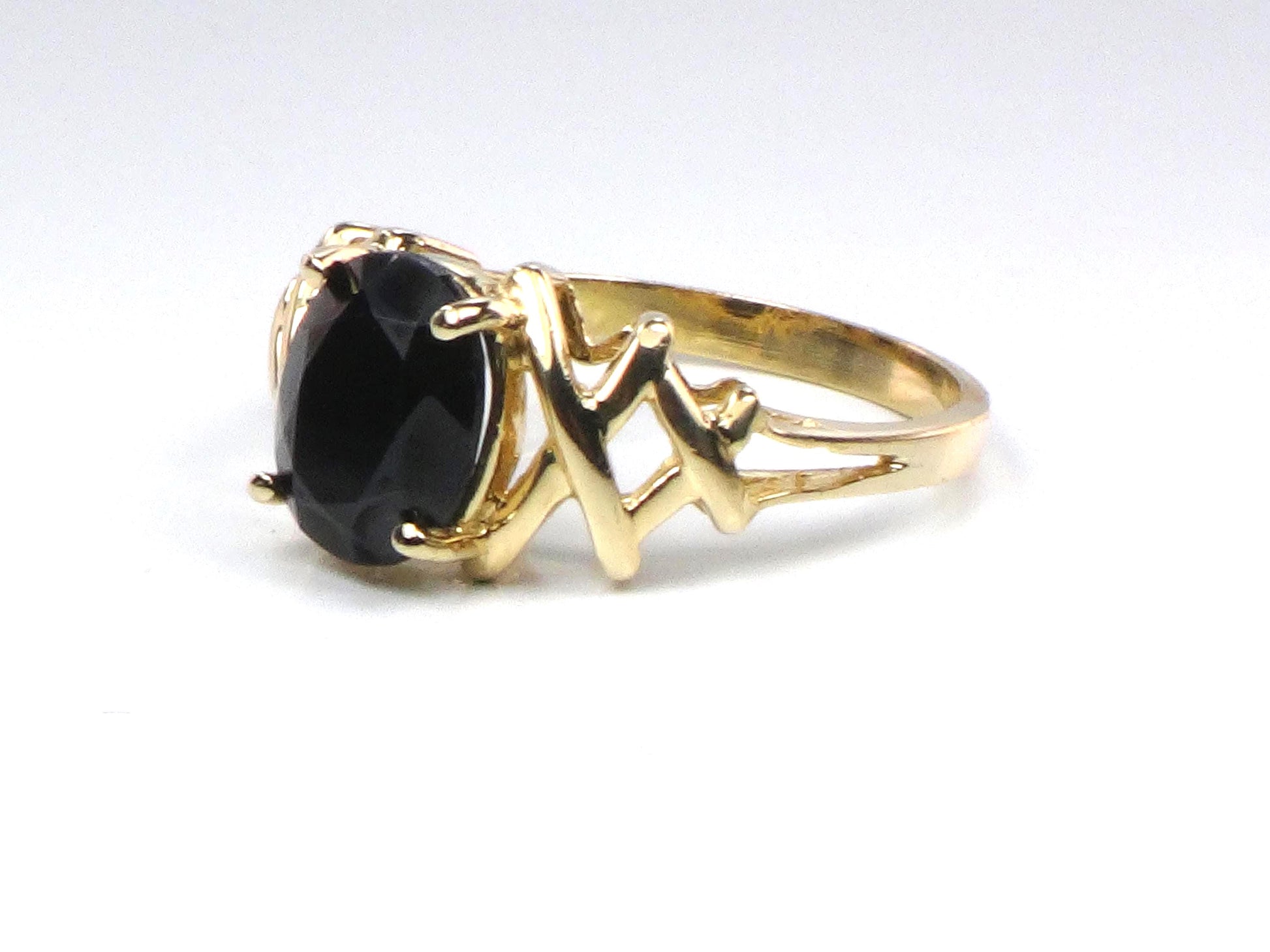 Vintage 10k Yellow Gold Oval Cut Black Onyx Ring, Size 6.75-BelmarJewelers