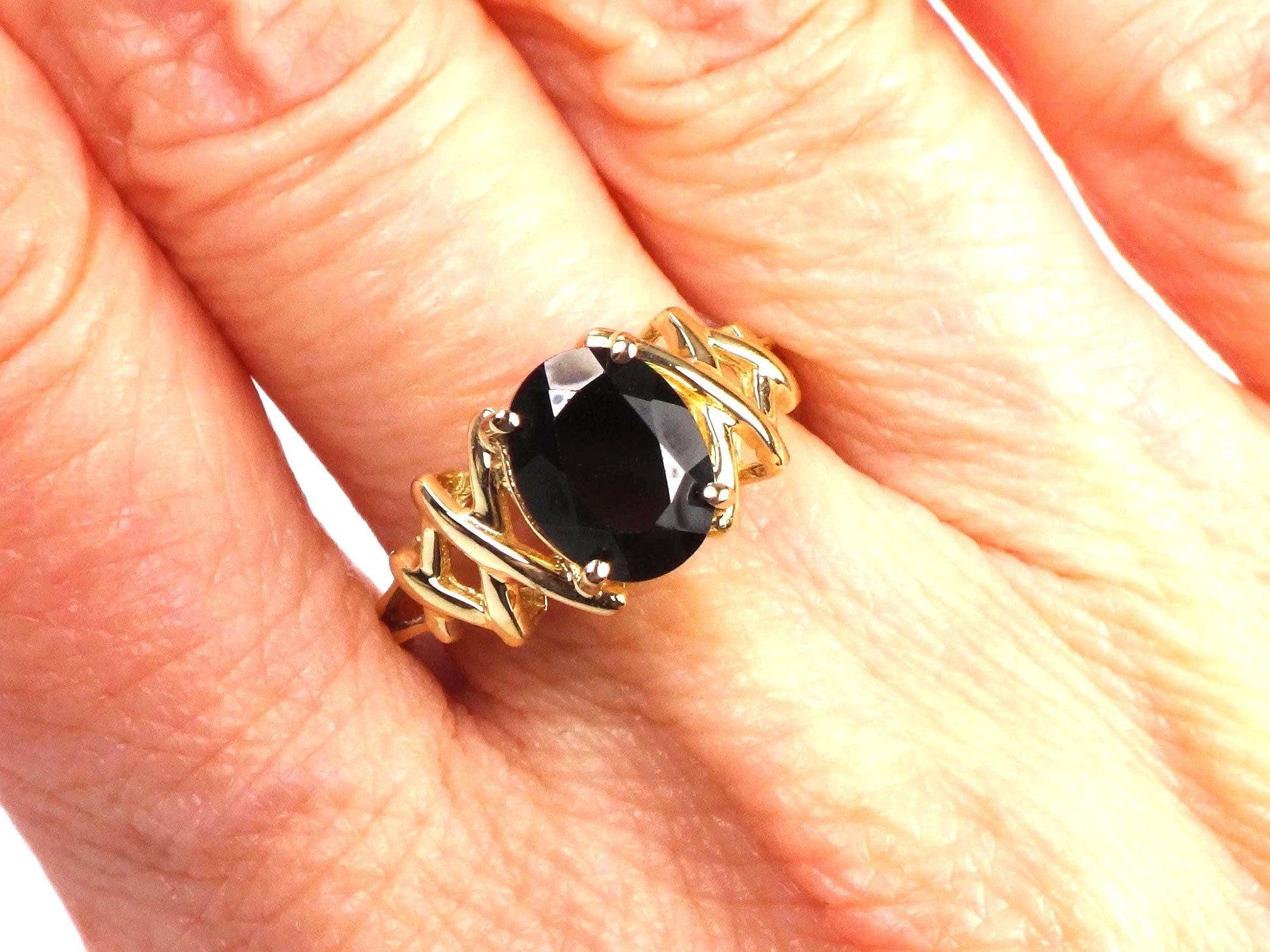 Vintage 10k Yellow Gold Oval Cut Black Onyx Ring, Size 6.75-BelmarJewelers