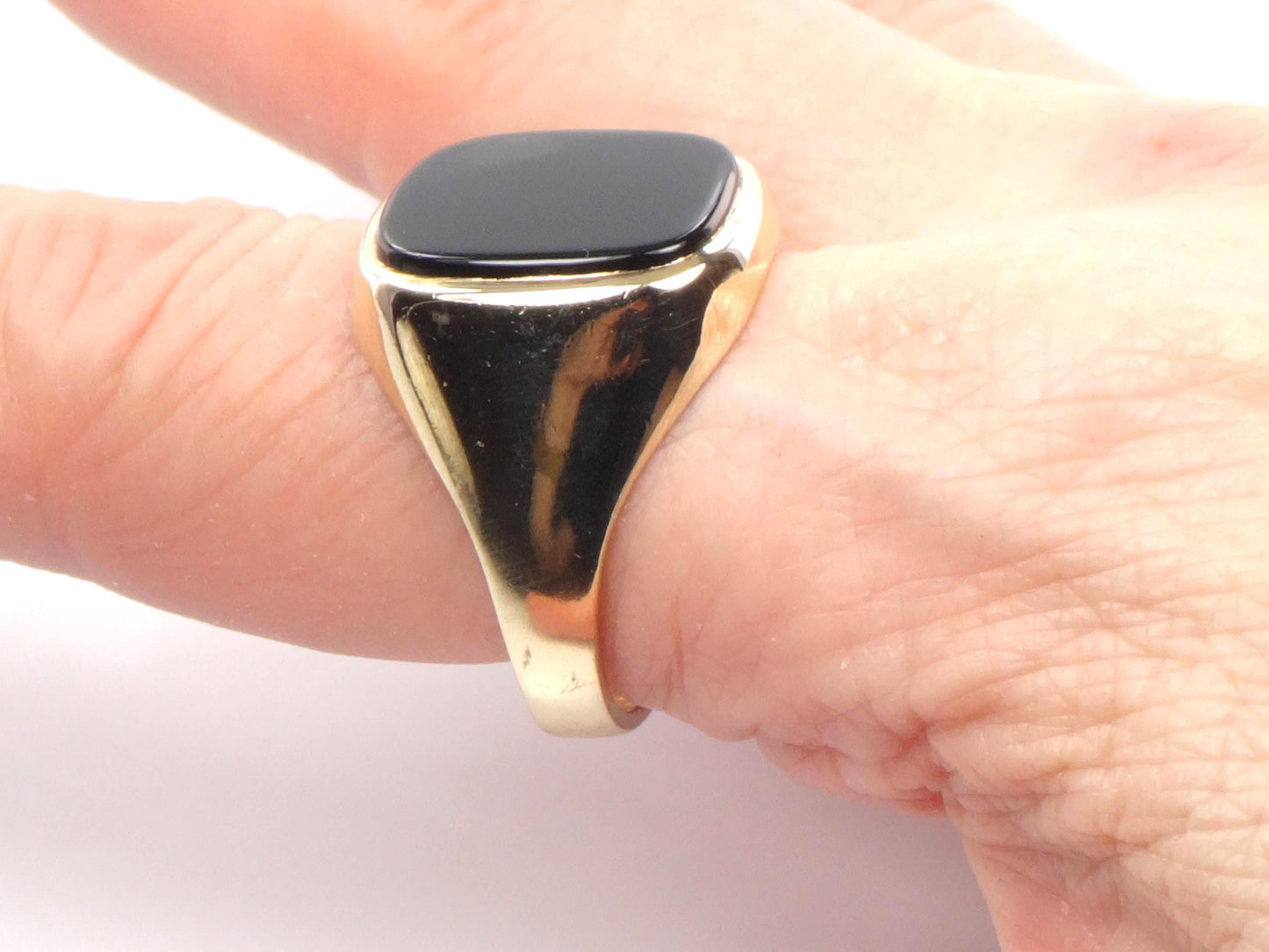 Vintage Men's 9k Yellow Gold Onyx Ring: London Hallmarks, Circa 1935, Size 11.25