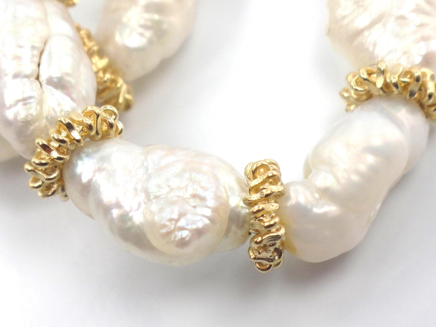 Vintage 14k Yellow Gold Freshwater Pearl Hoop Earrings