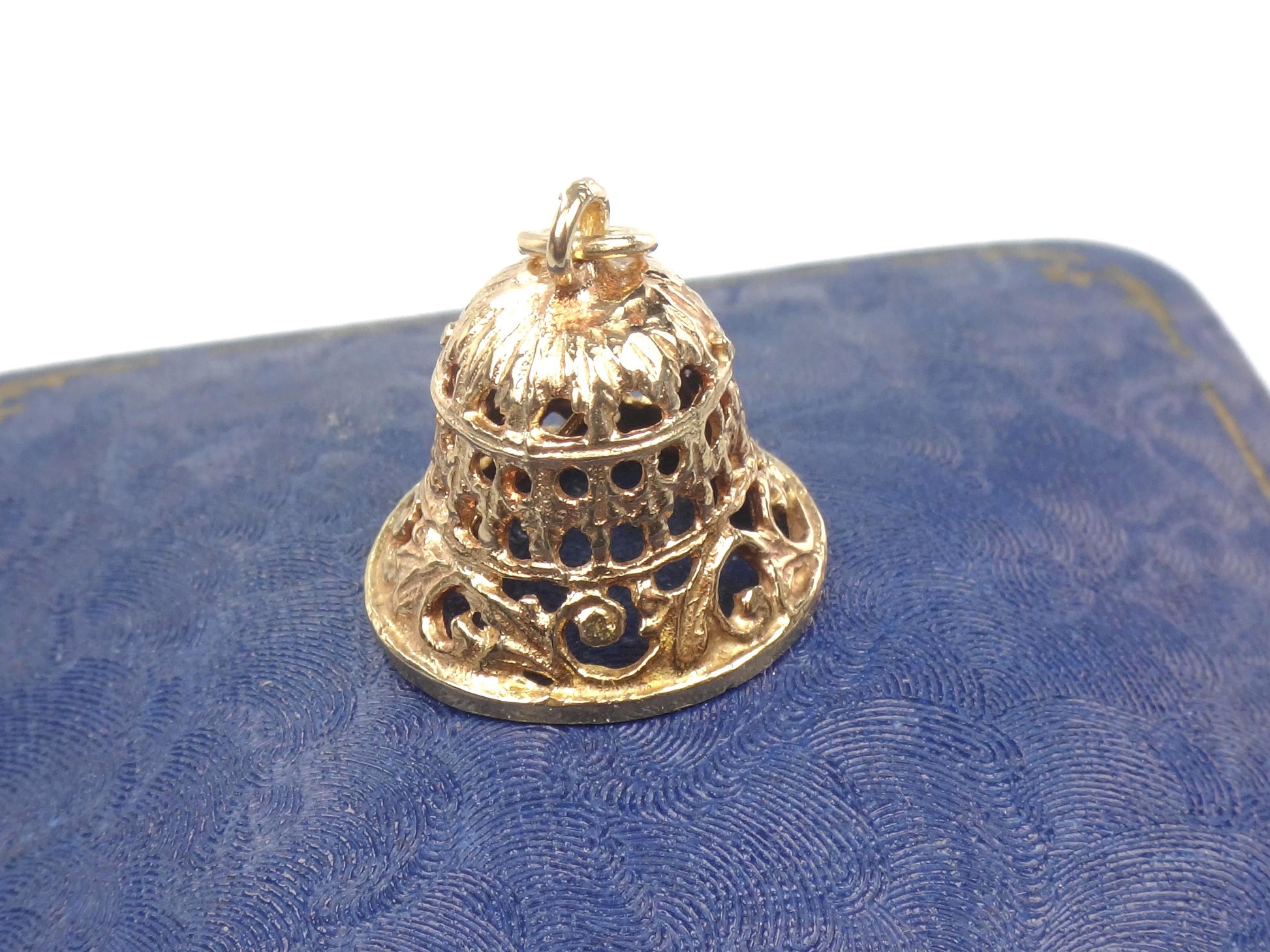 Vintage 14k Yellow Gold Bell Pendant: 3D Moveable Filigree Charm