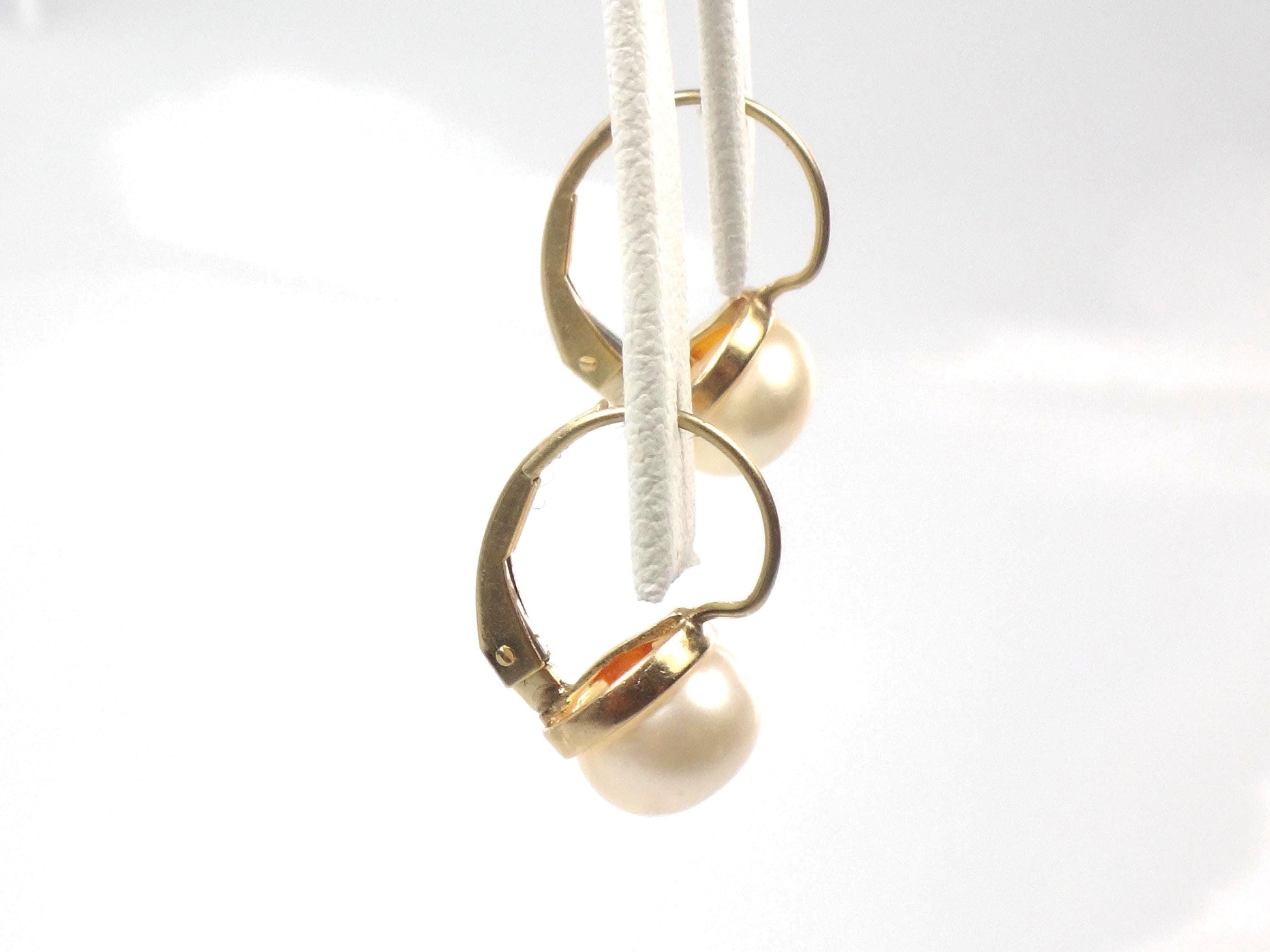 Vintage 14k Gold Pearl Earrings with Lever Backs, Bridal Earrings