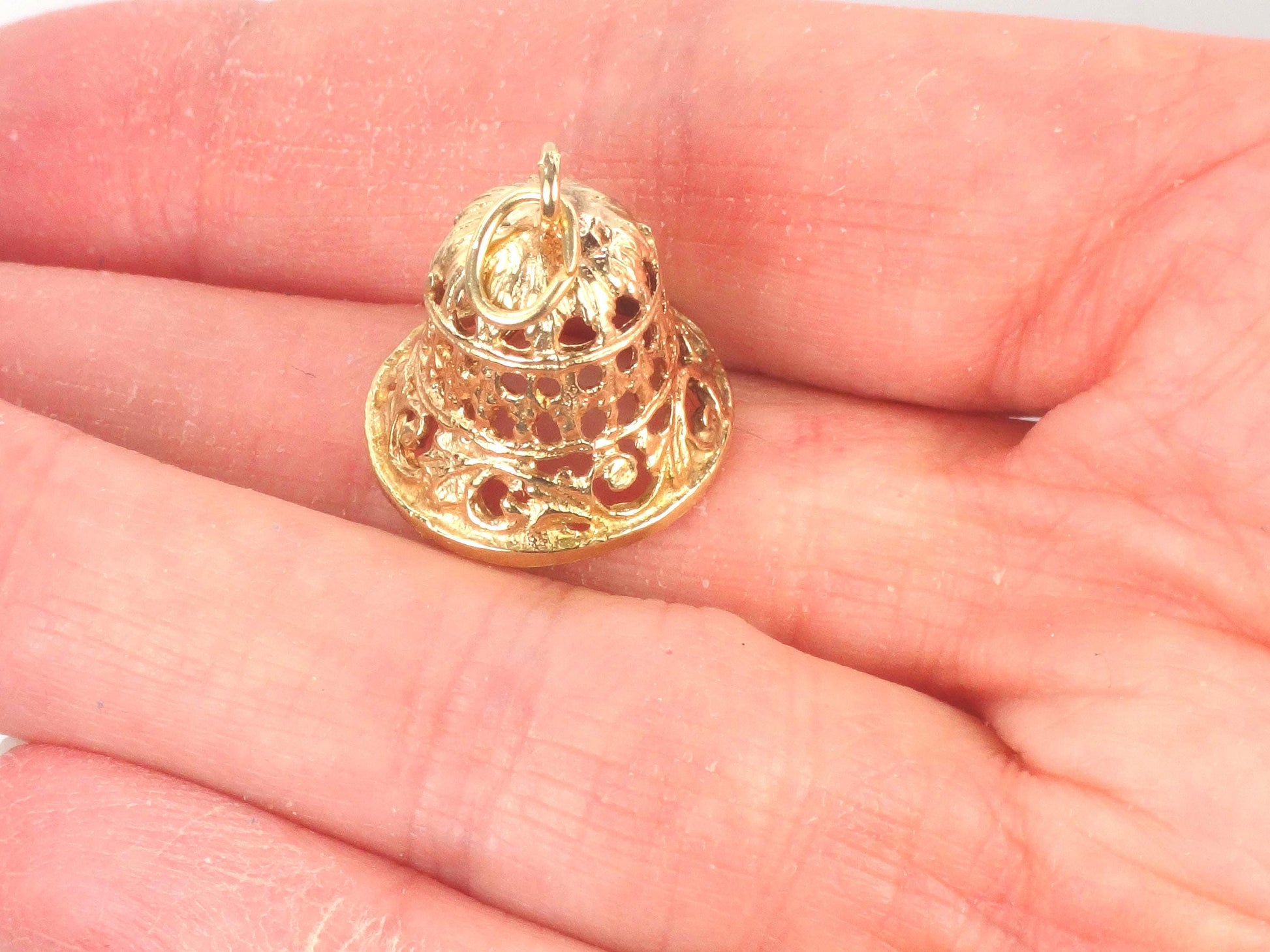 Vintage 14k Yellow Gold Bell Pendant: 3D Moveable Filigree Charm