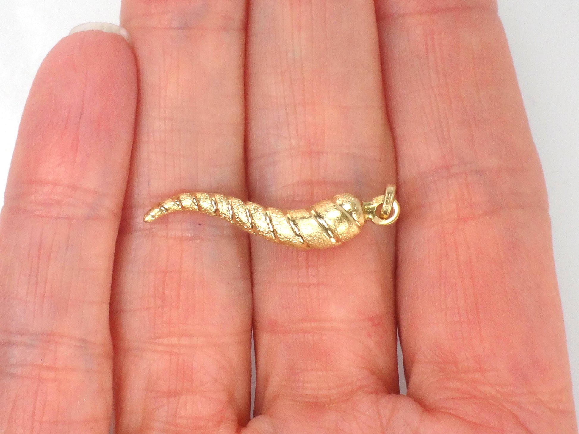 Vintage 14k Gold Ribbed Italian Horn Charm Pendant for Good Luck