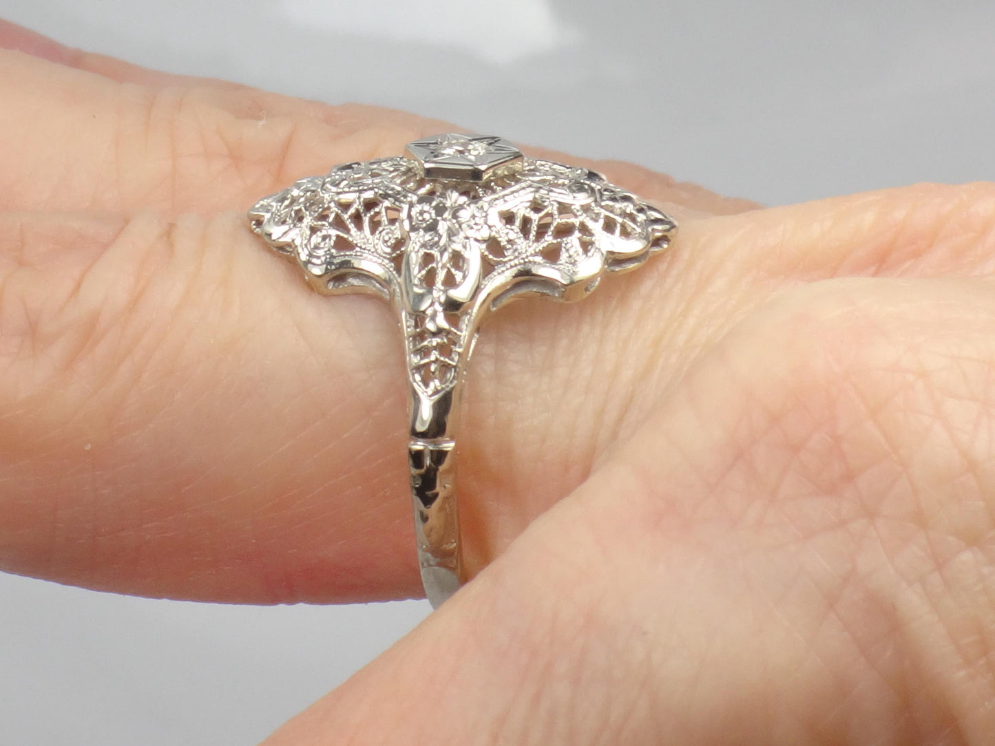 Vintage 14k White Gold Diamond Filigree Ring: Art Deco Style Star Design, Size 7.25