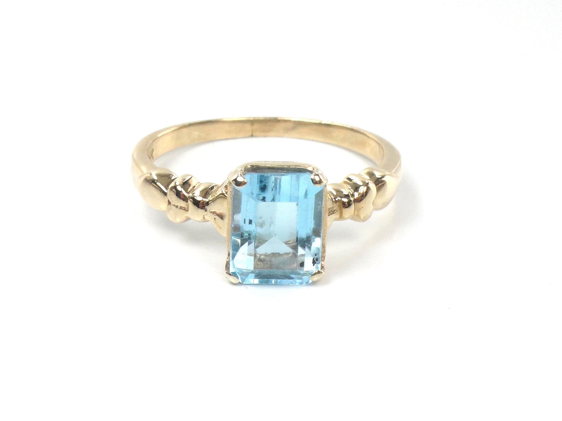 Vintage 14k Yellow Gold Rectangle Cut Sapphire Ring, Size 5.5