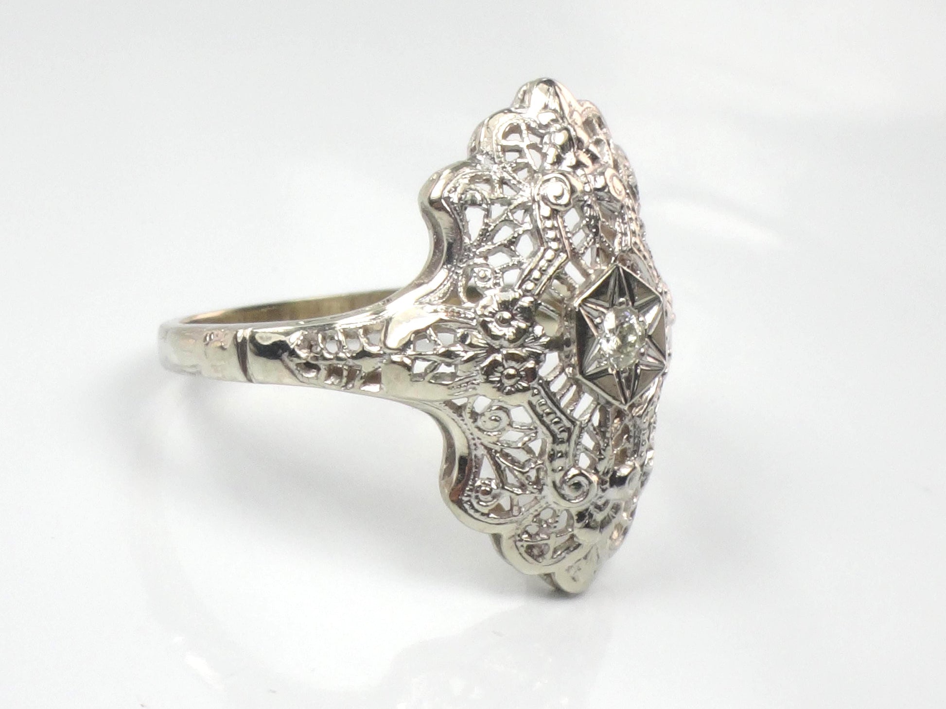 Vintage 14k White Gold Diamond Filigree Ring: Art Deco Style Star Design, Size 7.25