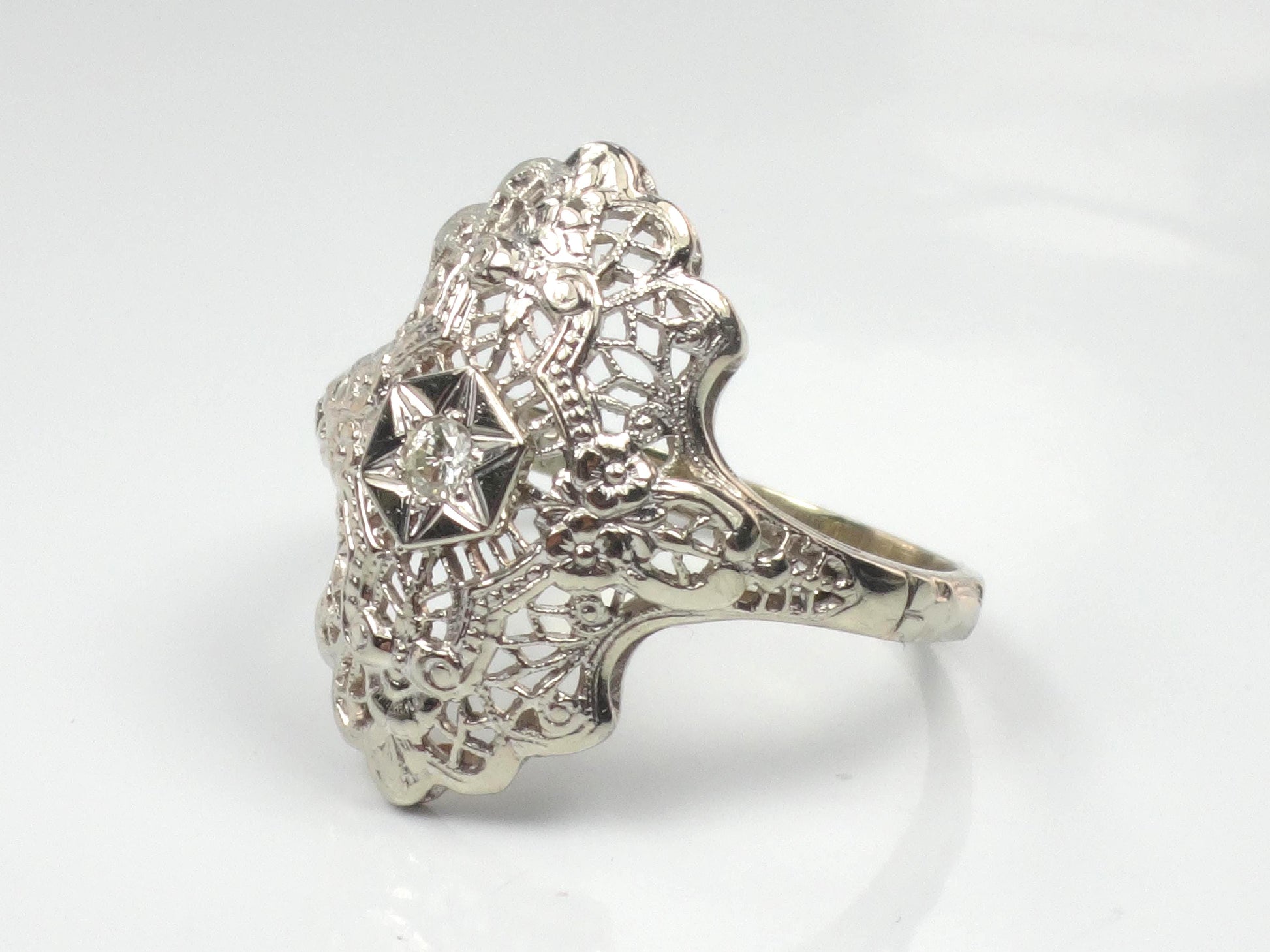 Vintage 14k White Gold Diamond Filigree Ring: Art Deco Style Star Design, Size 7.25