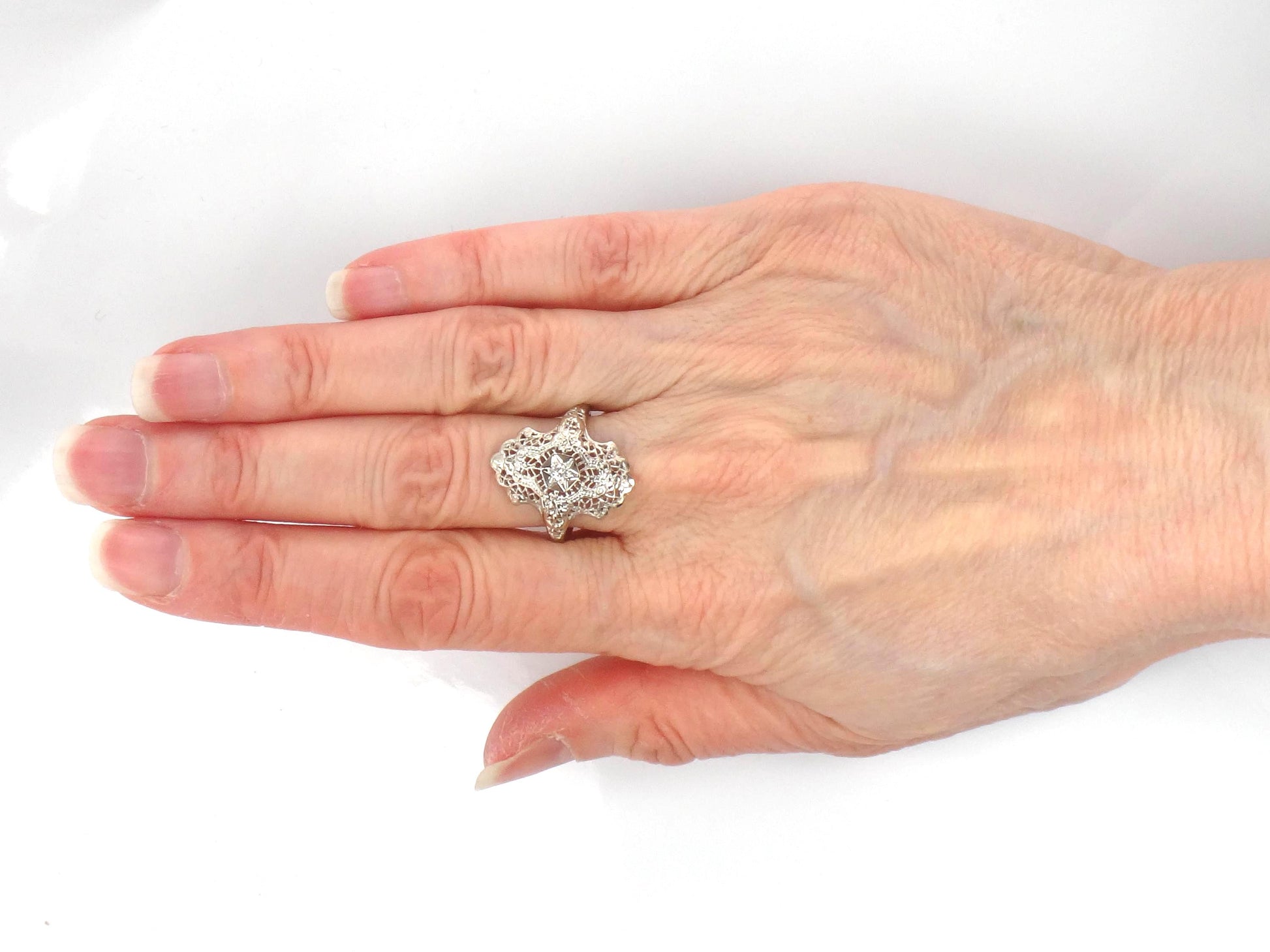 Vintage 14k White Gold Diamond Filigree Ring: Art Deco Style Star Design, Size 7.25