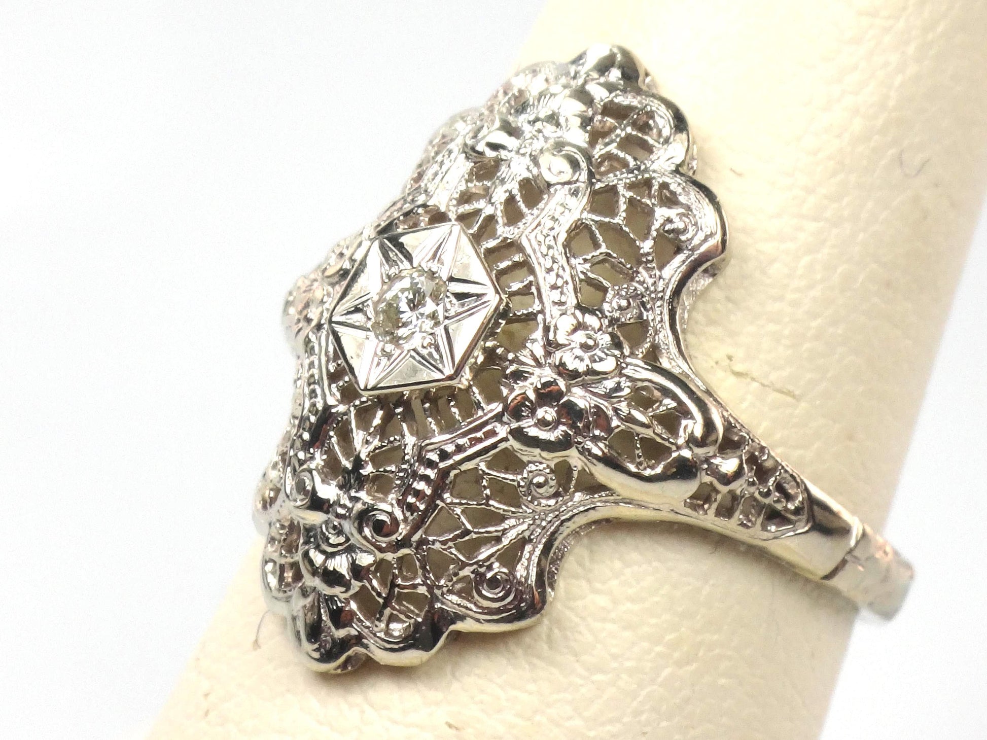 Vintage 14k White Gold Diamond Filigree Ring: Art Deco Style Star Design, Size 7.25