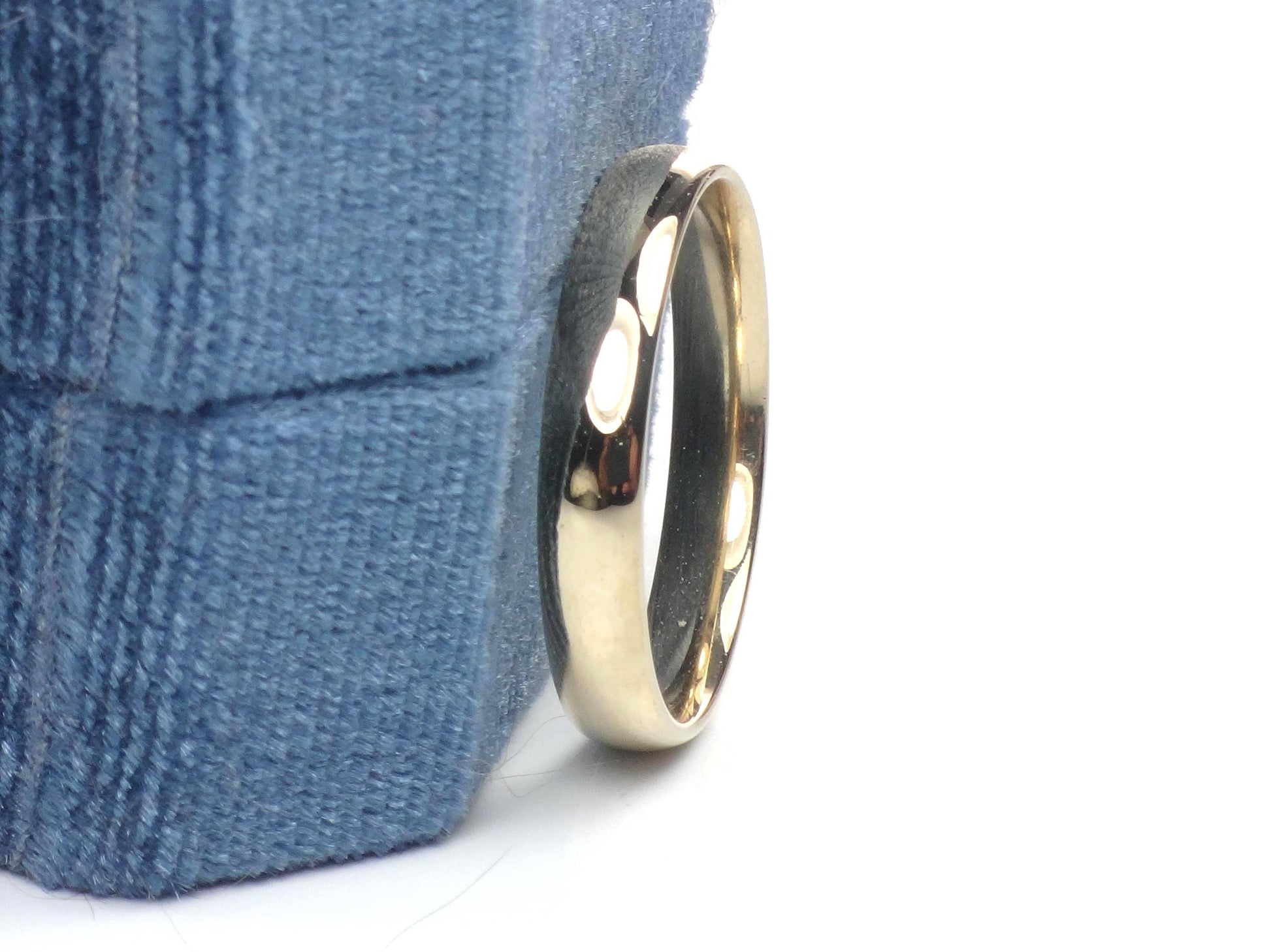 Vintage 10k Yellow Gold Wedding Band - Plain, 4 MM, Size 11