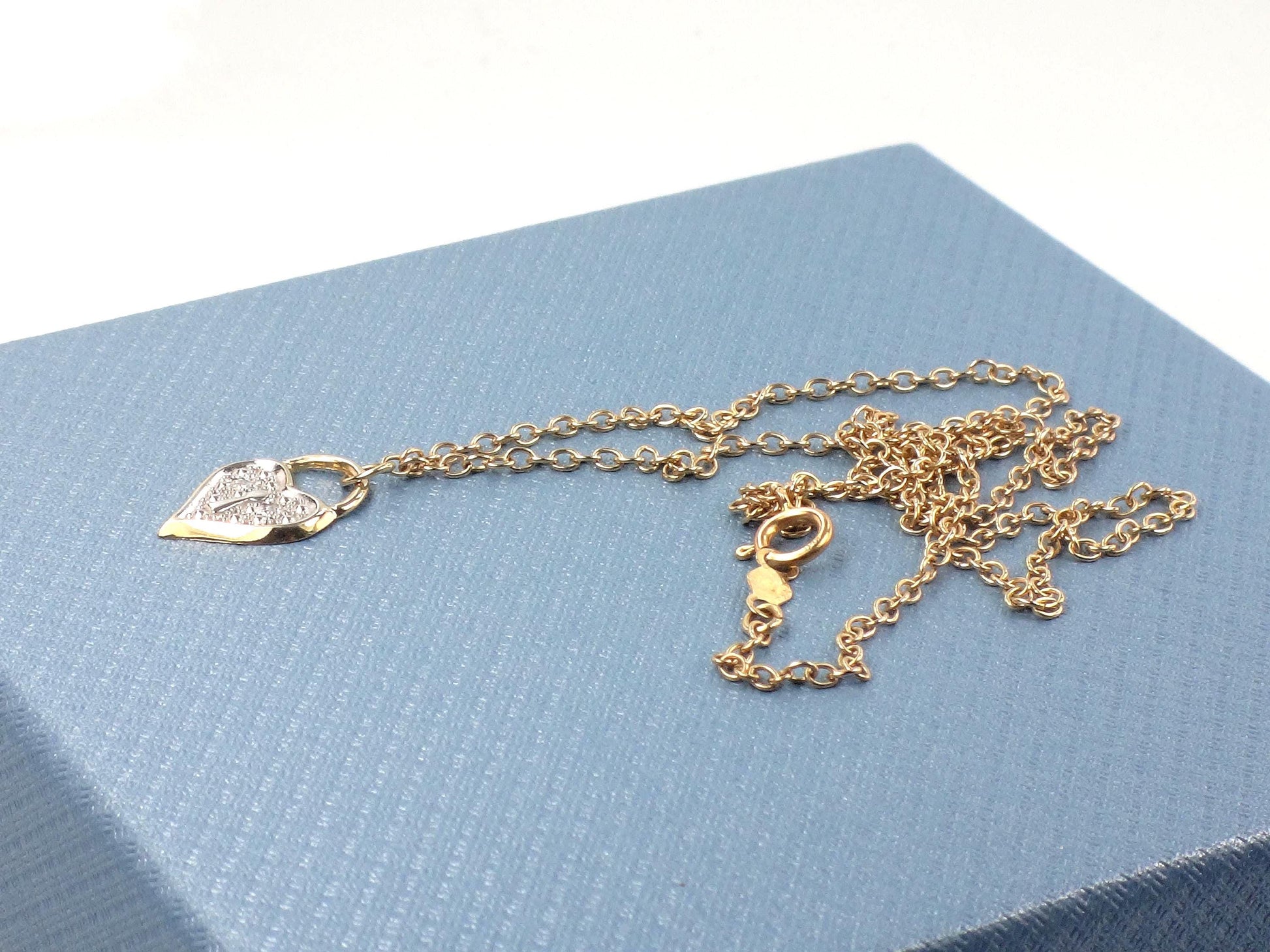 Vintage Dainty 14k Gold Diamond Heart Necklace 16"
