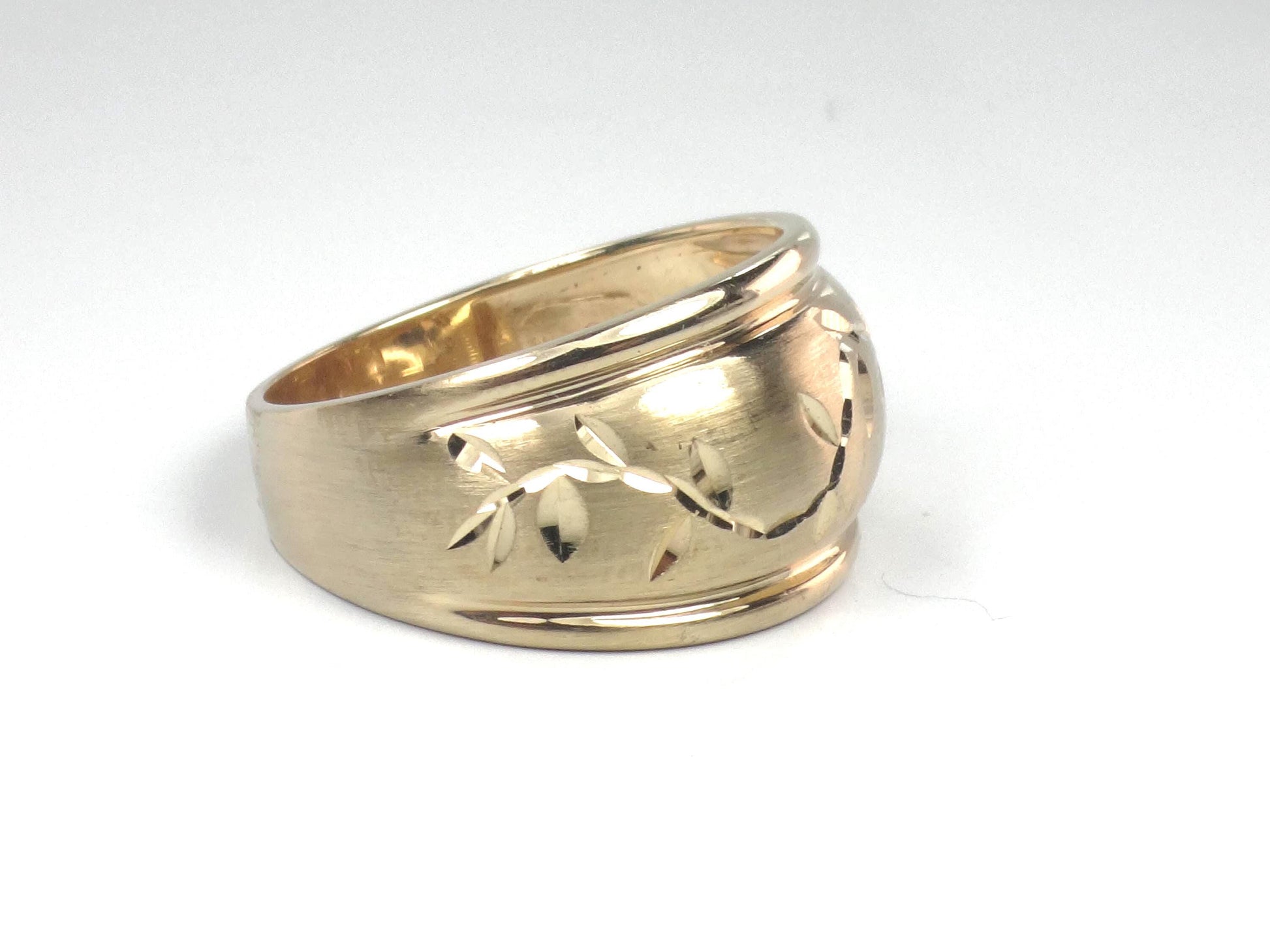 Vintage 10k Solid Gold Wide Michael Anthony Vine Ring Size 8.75