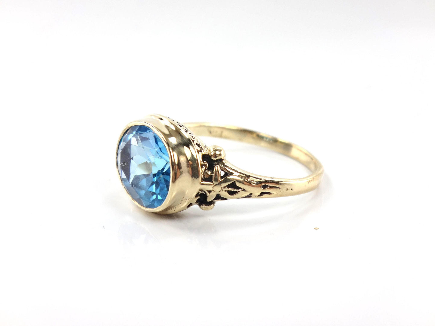 Vintage 14k Yellow Gold Sideways Blue Topaz Ring, Floral, Size 6.25-BelmarJewelers