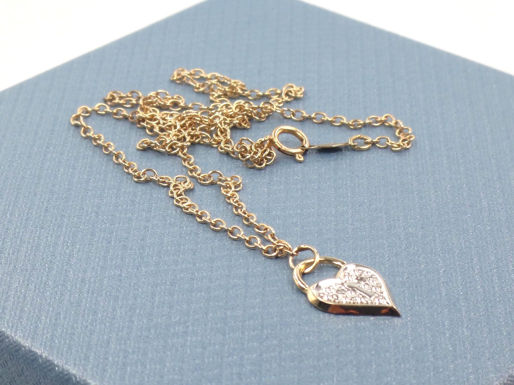 Vintage Dainty 14k Gold Diamond Heart Necklace 16"