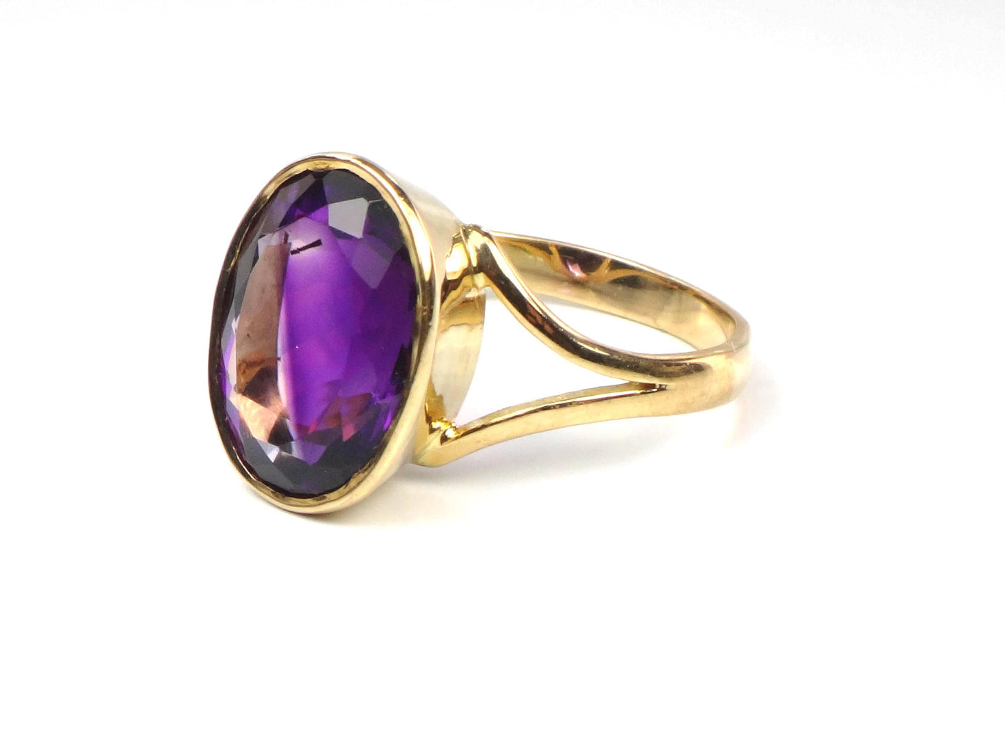 Vintage 19.2k Yellow Gold Bezel Set Amethyst Ring, Size 7-BelmarJewelers