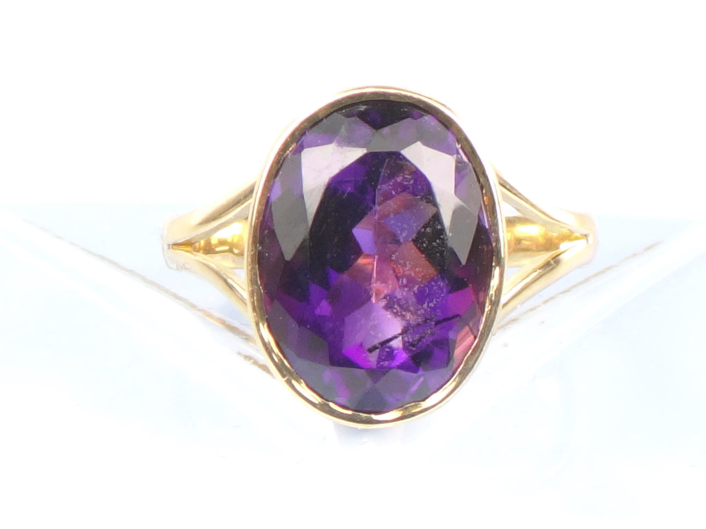Vintage 19.2k Yellow Gold Bezel Set Amethyst Ring, Size 7-BelmarJewelers