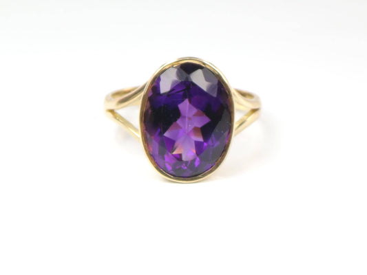 Vintage 19.2k Yellow Gold Bezel Set Amethyst Ring, Size 7-BelmarJewelers