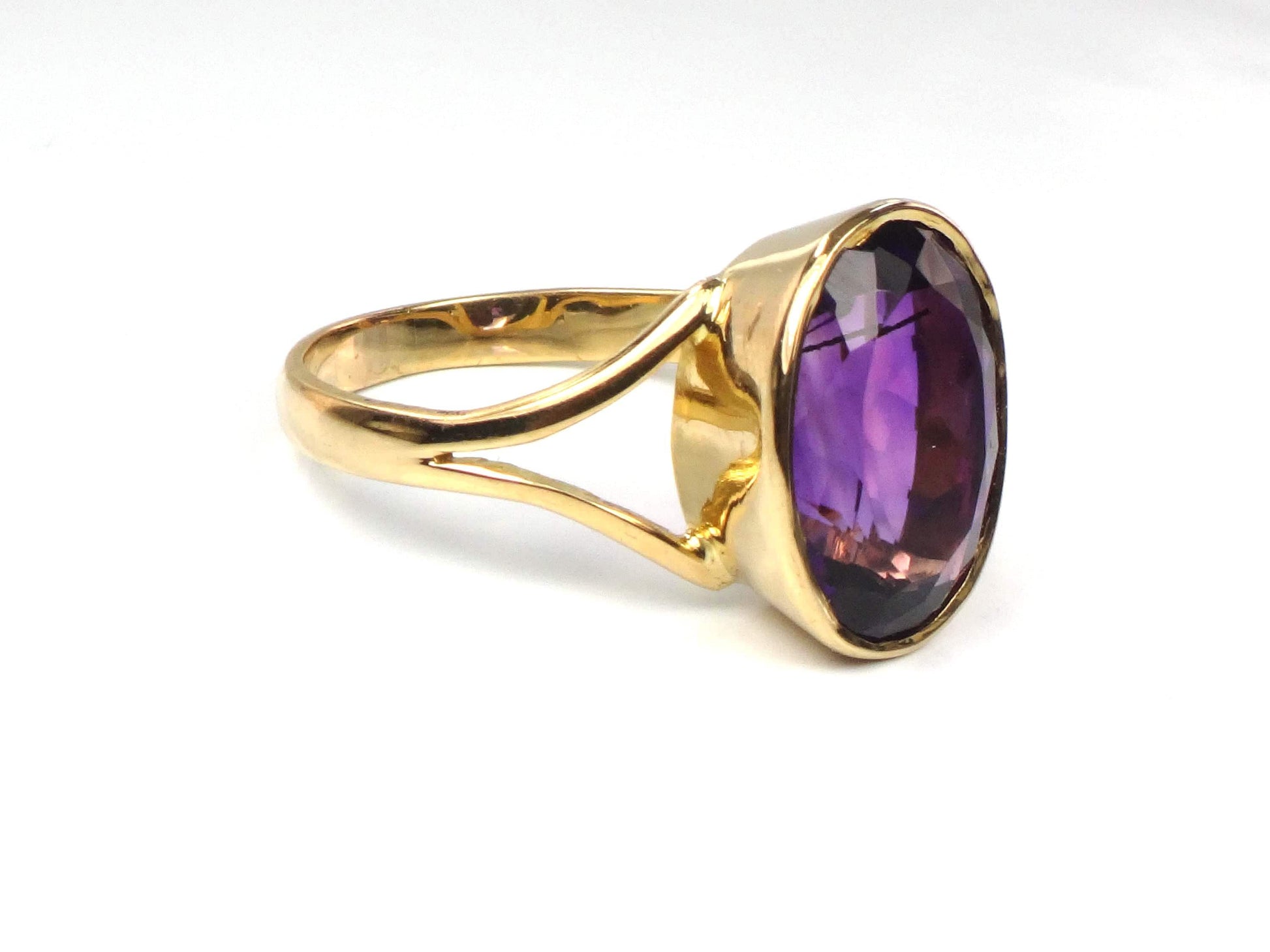 Vintage 19.2k Yellow Gold Bezel Set Amethyst Ring, Size 7-BelmarJewelers