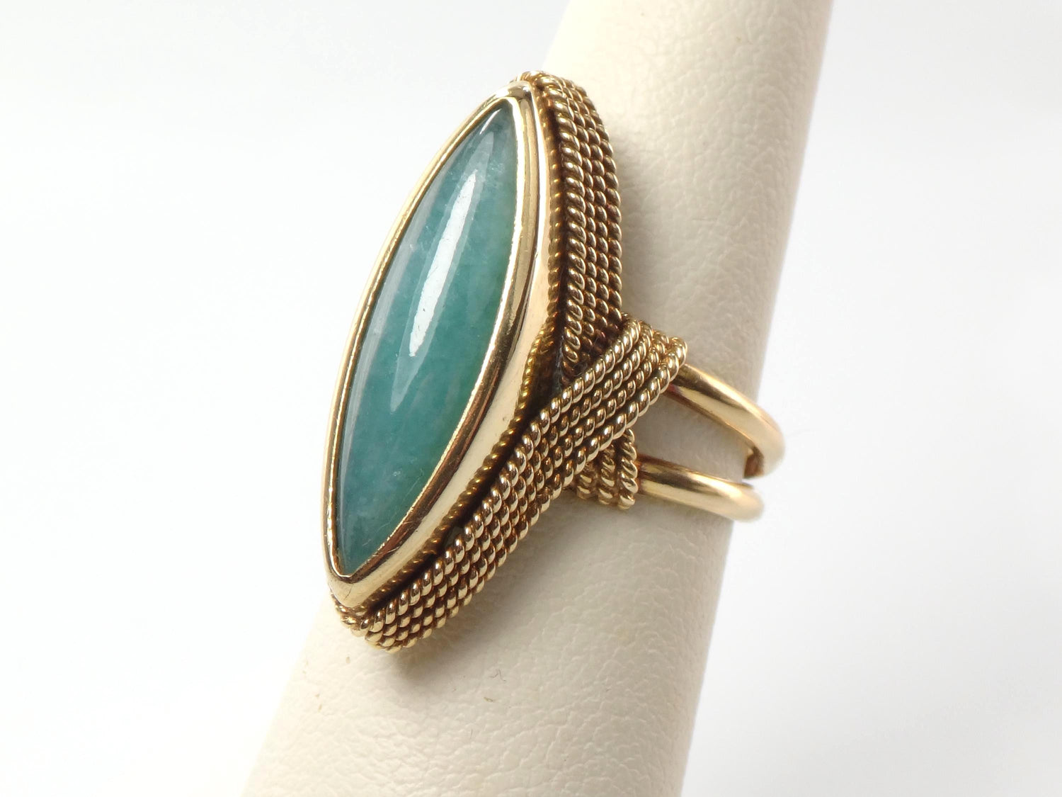 Vintage 18k Yellow Gold Marquise Green Jade Ring Size 6 1/4-BelmarJewelers