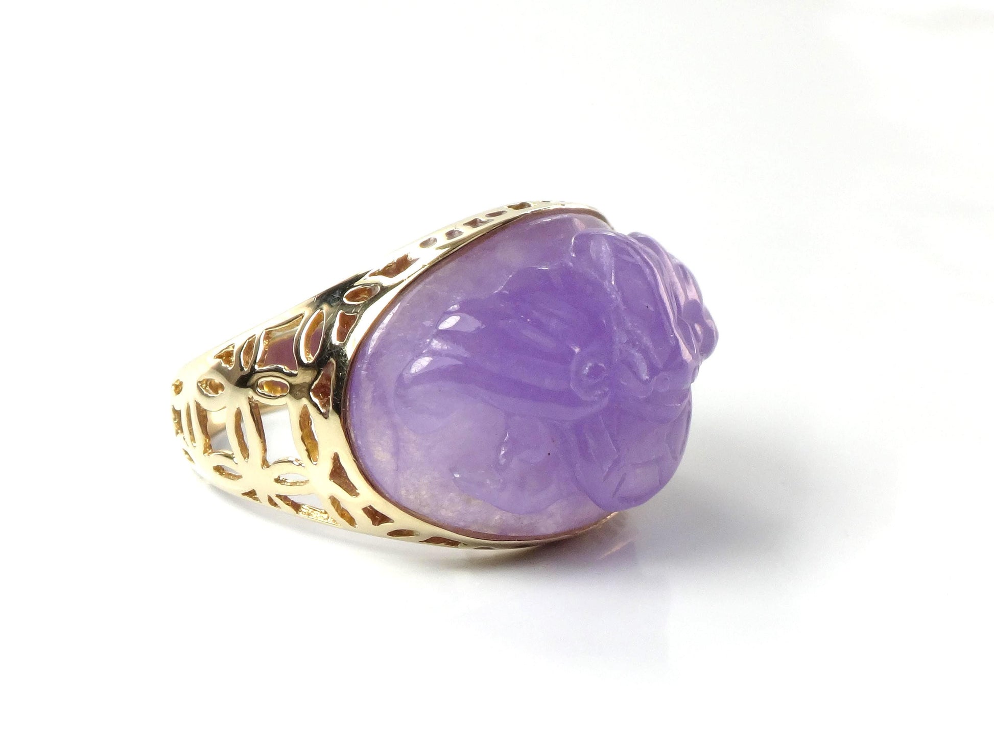 Vintage 14k Yellow Gold Carved Lavender Jade Ring, Size 10-BelmarJewelers