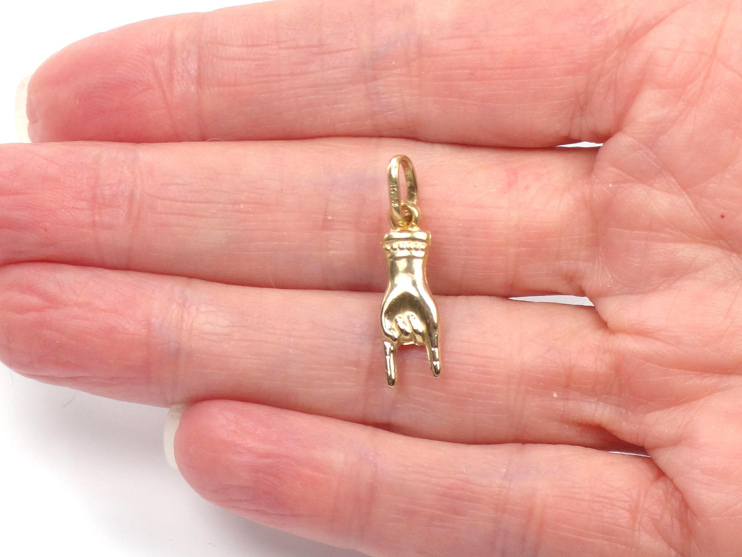 Vintage 14k Yellow Gold Italian Hand Charm, Good Luck Pendant-BelmarJewelers