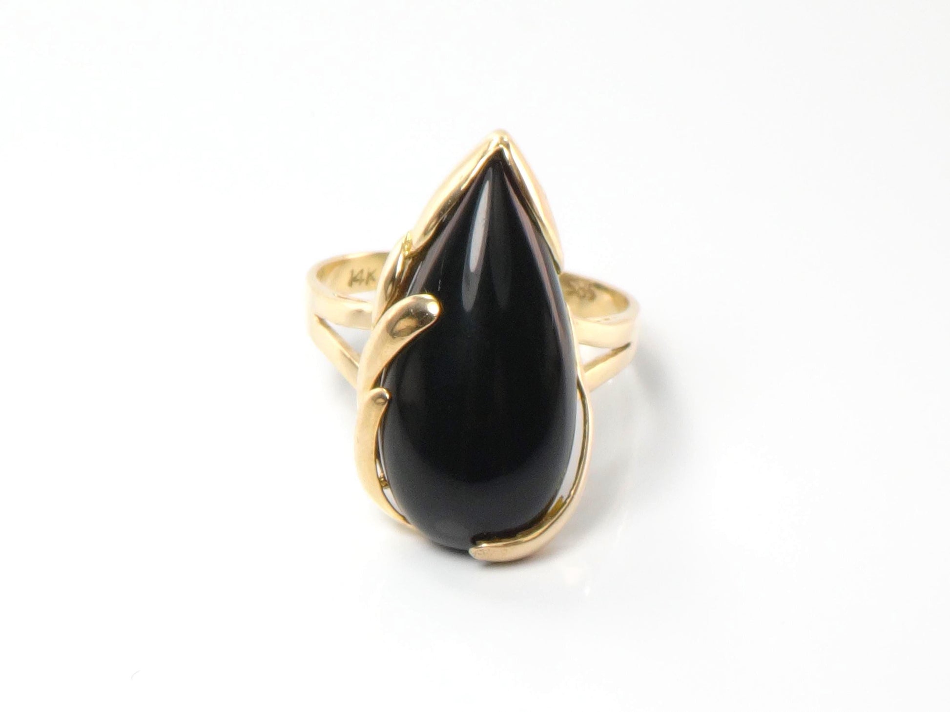 Vintage 14k Yellow Gold Black Onyx Ring, Size 6.75-BelmarJewelers