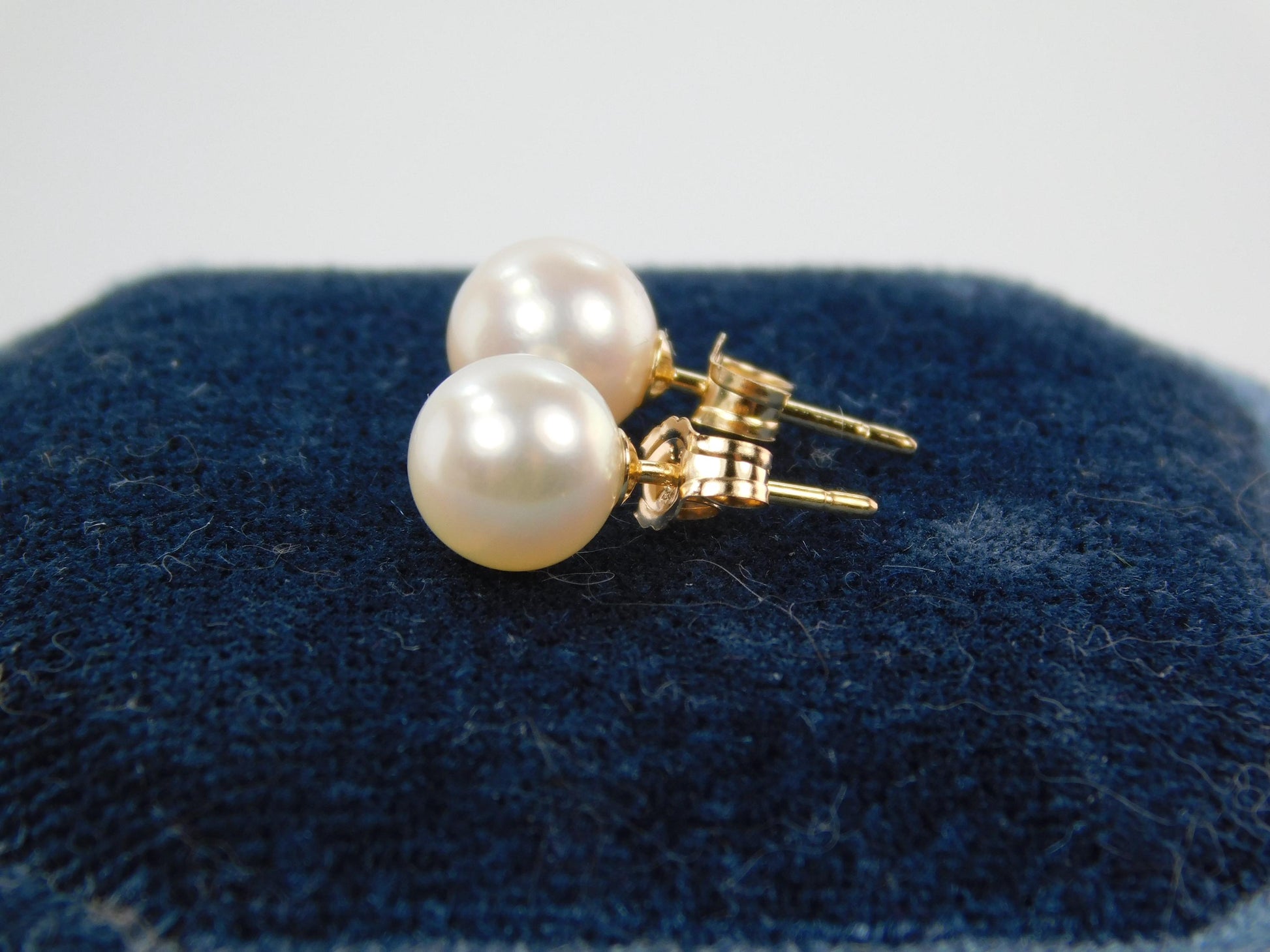 Vintage 14k Yellow Gold Pearl Stud Earrings: Bridal Jewelry, 6.75 MM-BelmarJewelers