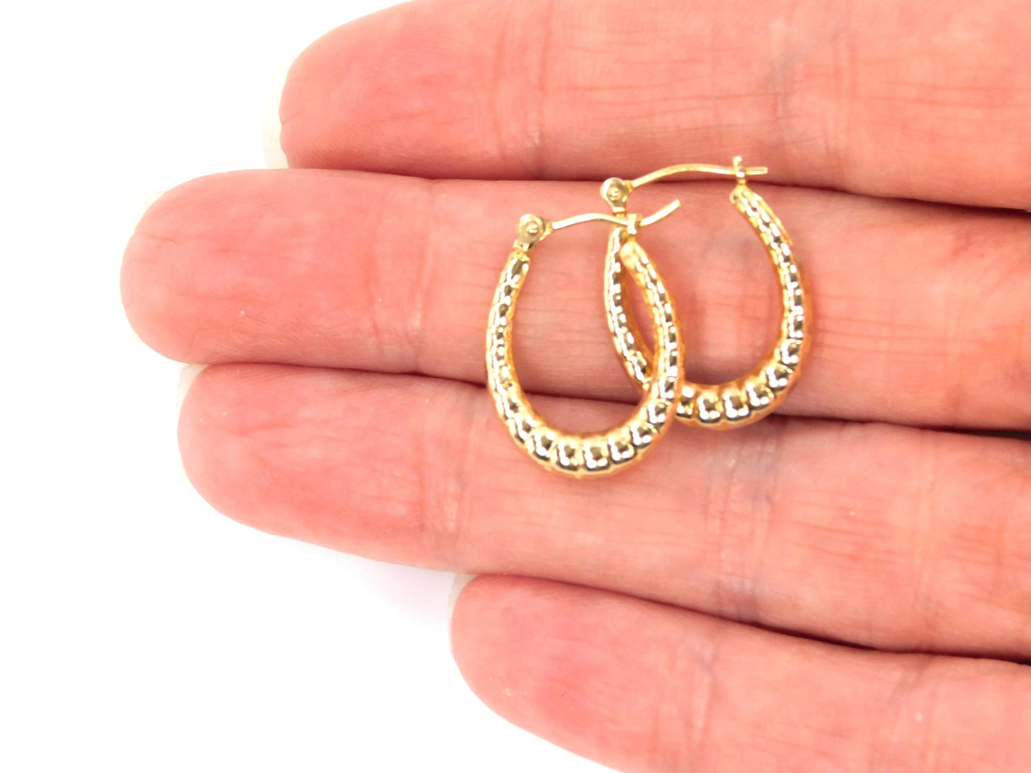 Vintage 14k Yellow Gold Oval Ribbed Hoop Earrings, 3/4" Length-BelmarJewelers