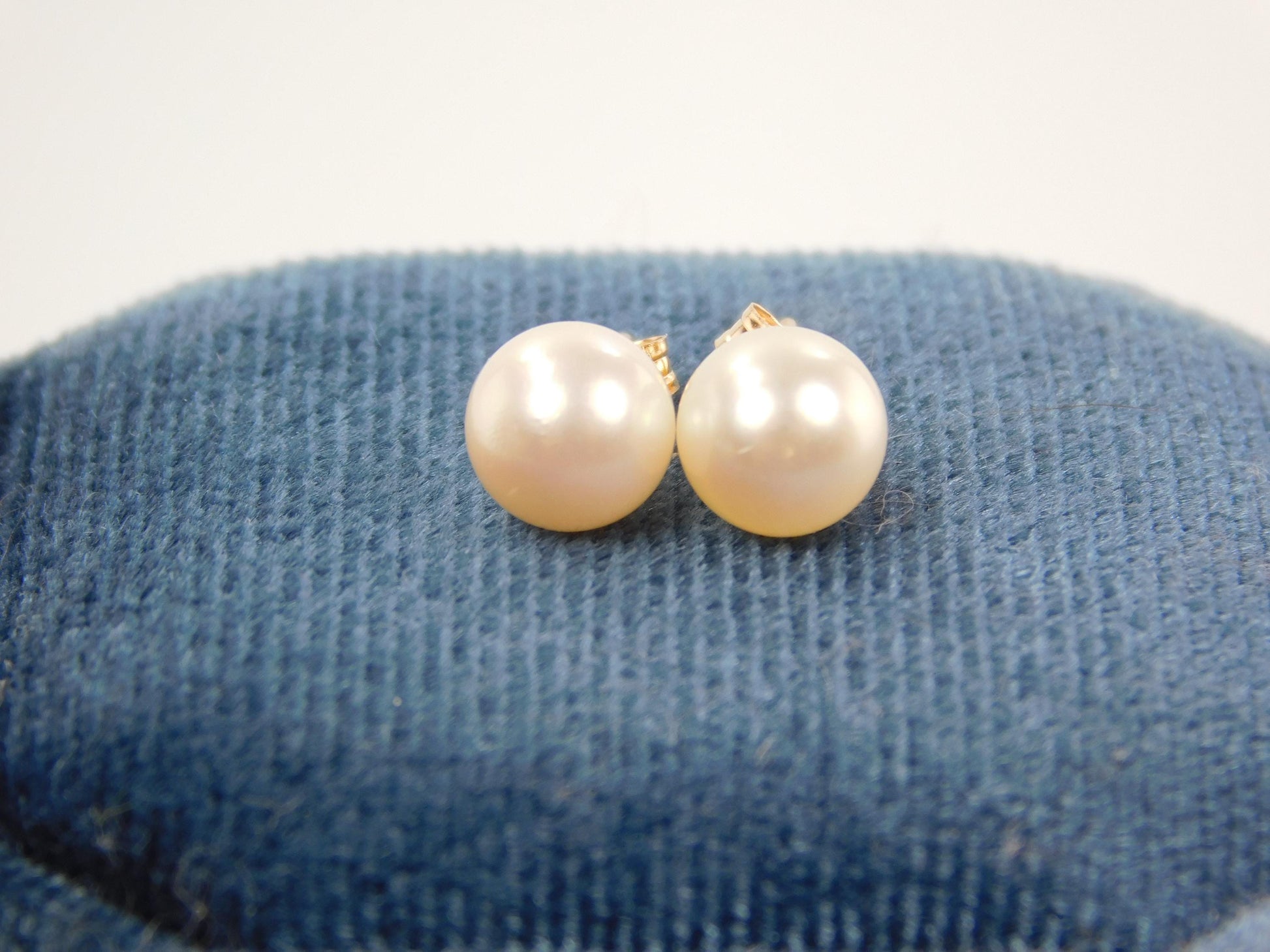 Vintage 14k Yellow Gold Pearl Stud Earrings: Bridal Jewelry, 6.75 MM-BelmarJewelers