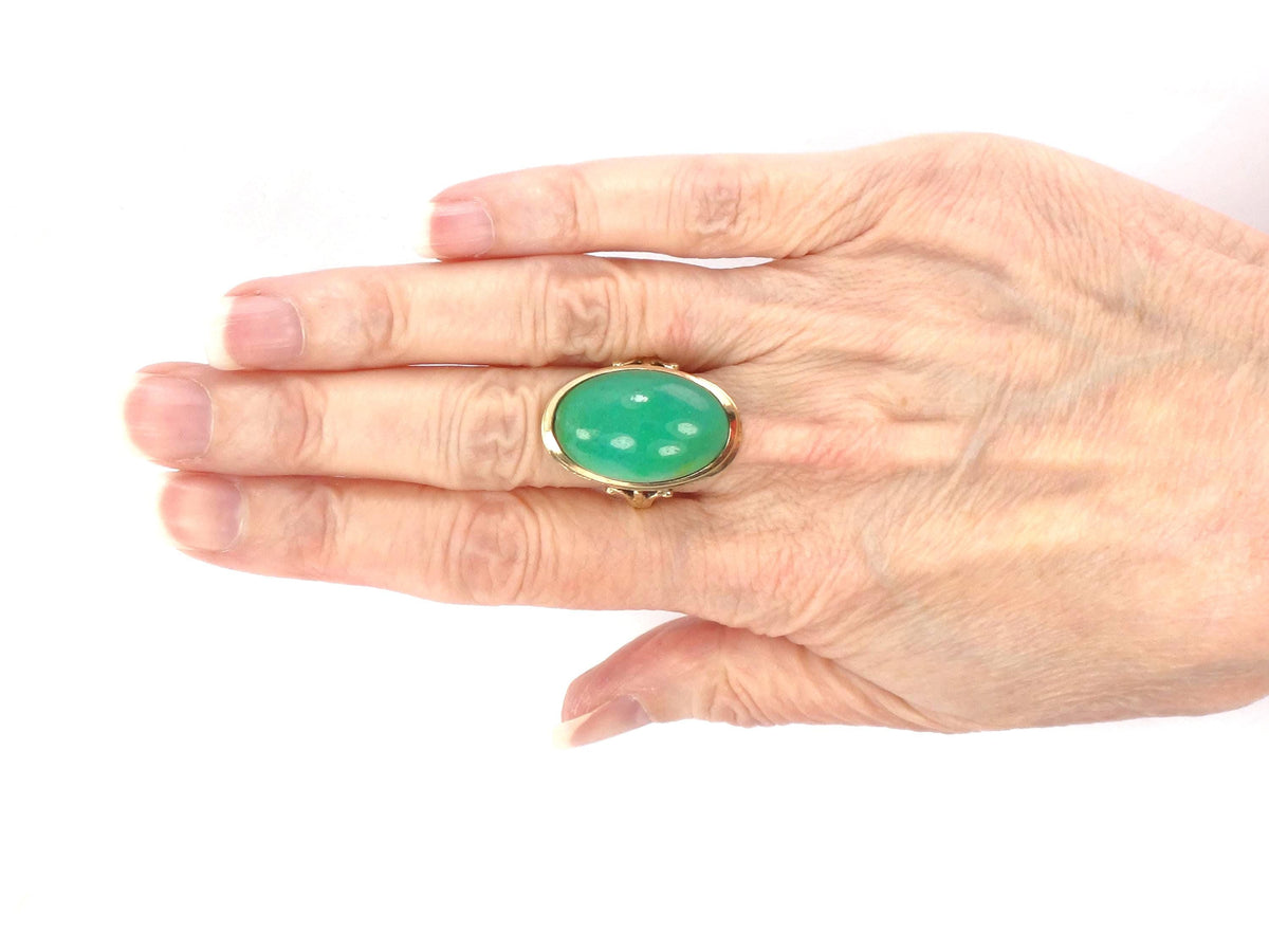 Vintage 10k Yellow Gold Oval Green Chrysoprase Ring, Size 5-BelmarJewelers