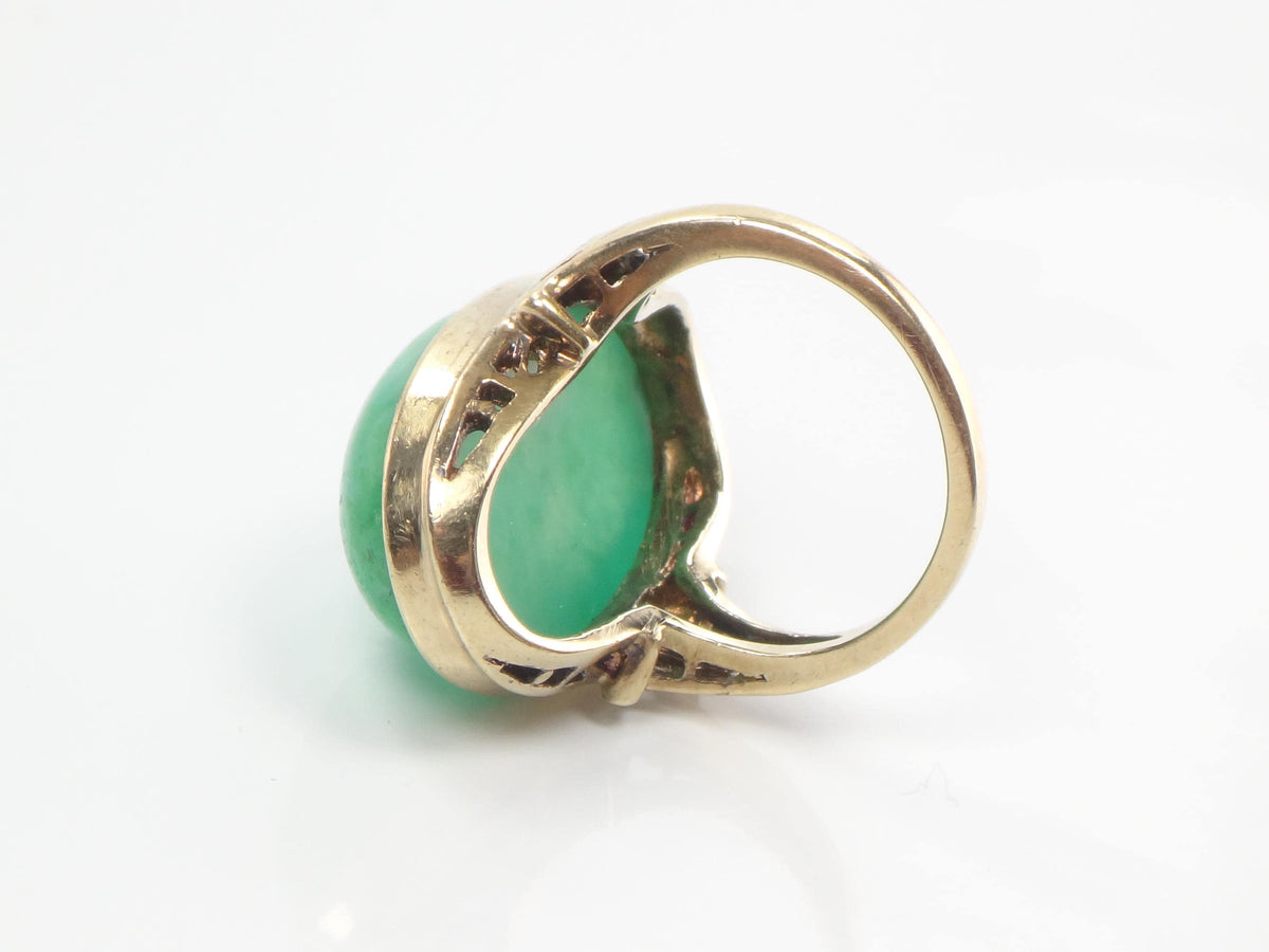 Vintage 10k Yellow Gold Oval Green Chrysoprase Ring, Size 5-BelmarJewelers