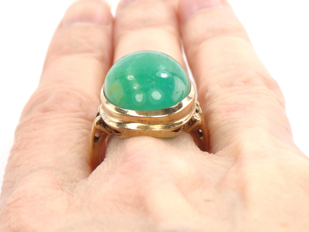 Vintage 10k Yellow Gold Oval Green Chrysoprase Ring, Size 5-BelmarJewelers