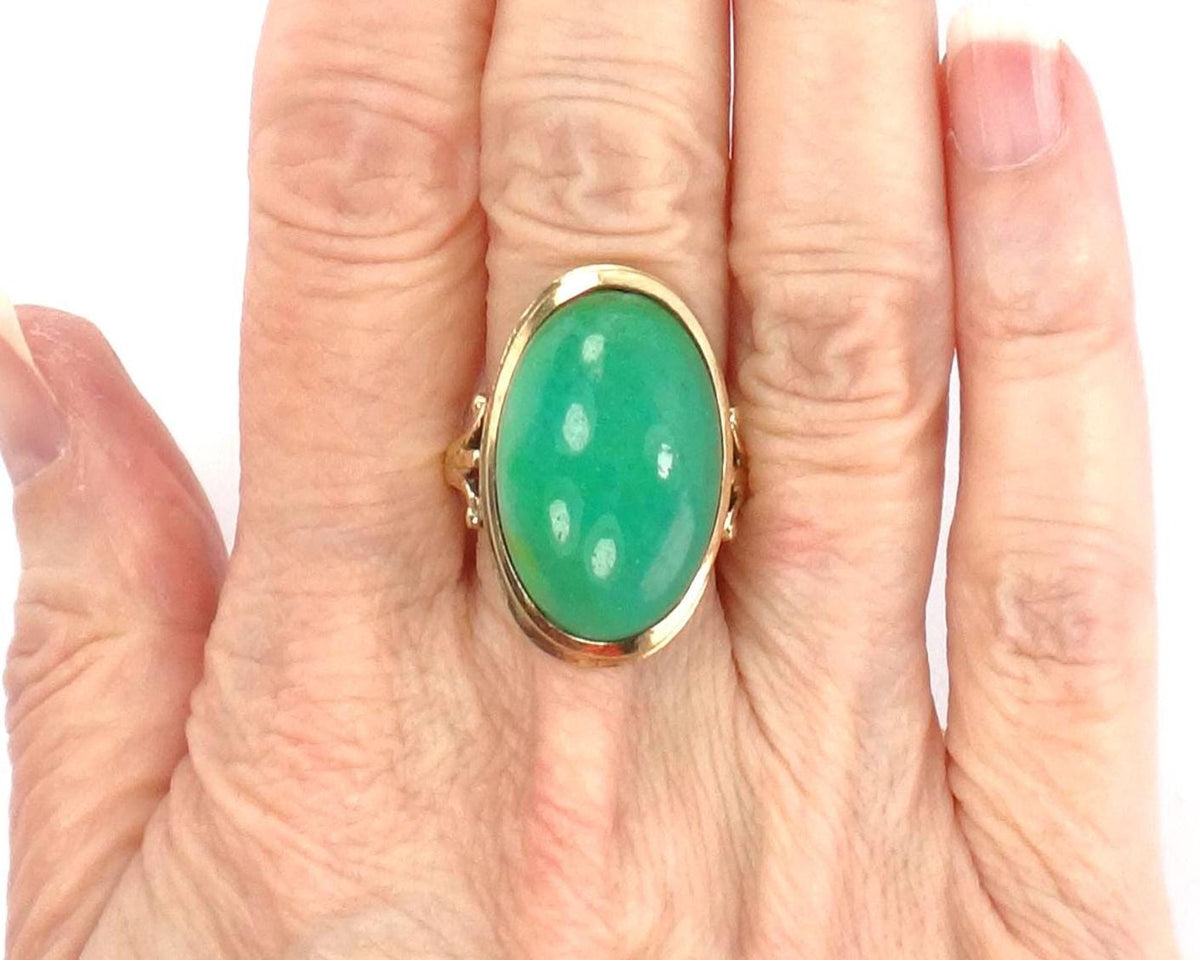 Vintage 10k Yellow Gold Oval Green Chrysoprase Ring, Size 5-BelmarJewelers